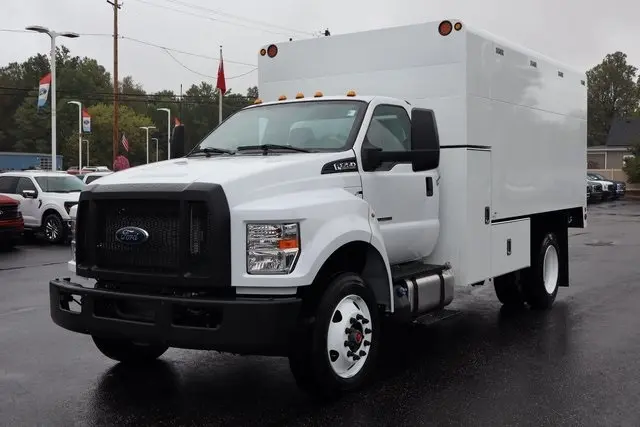 2026 Ford F-750 photo 14