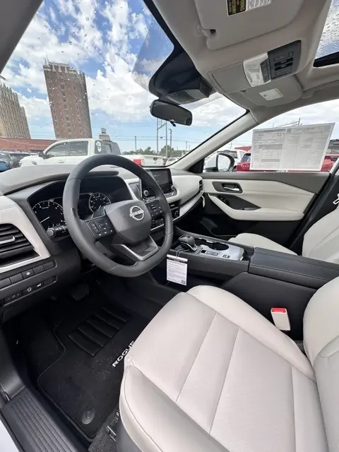 2026 Nissan Rogue SV photo 15