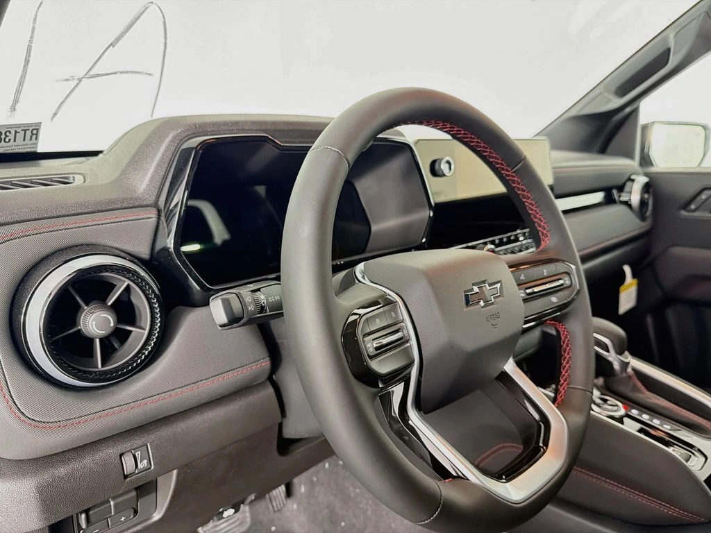 2026 Chevrolet Colorado Z71 - Photo 9