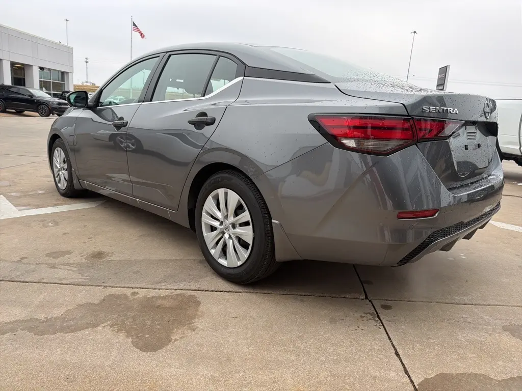 2025 Nissan Sentra S photo 4