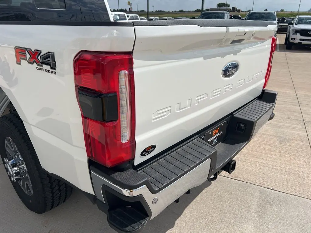 2026 Ford F-250 photo 8