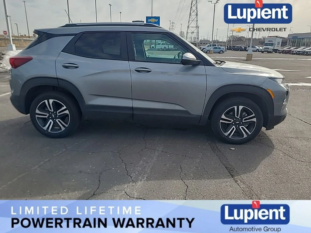 Used 2023 Chevrolet TrailBlazer LT with VIN KL79MRSL9PB185636 for sale in Golden Valley, Minnesota