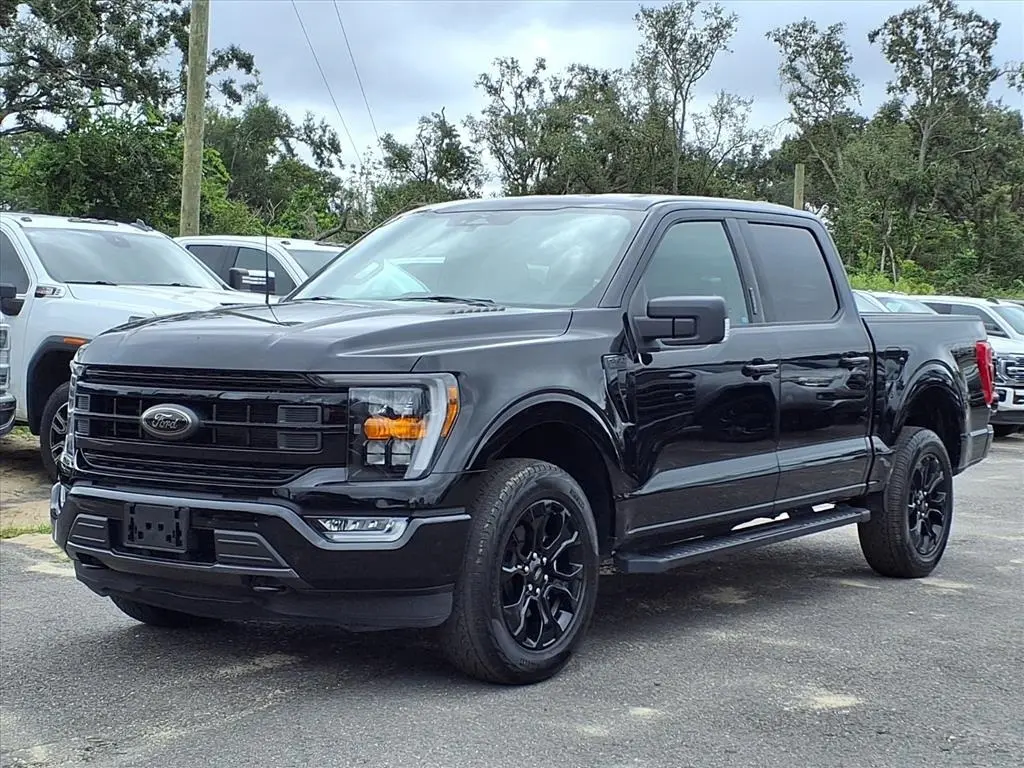 2023 Ford F-150 XLT photo 3
