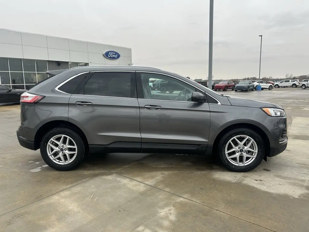Used 2021 Ford Edge SEL with VIN 2FMPK4J98MBA19165 for sale in Clay Center, KS