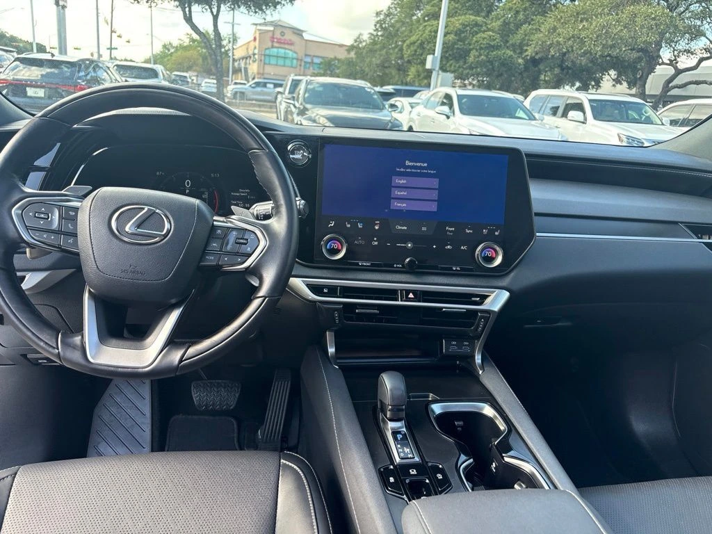 2026 Lexus RX 350 - Photo 18
