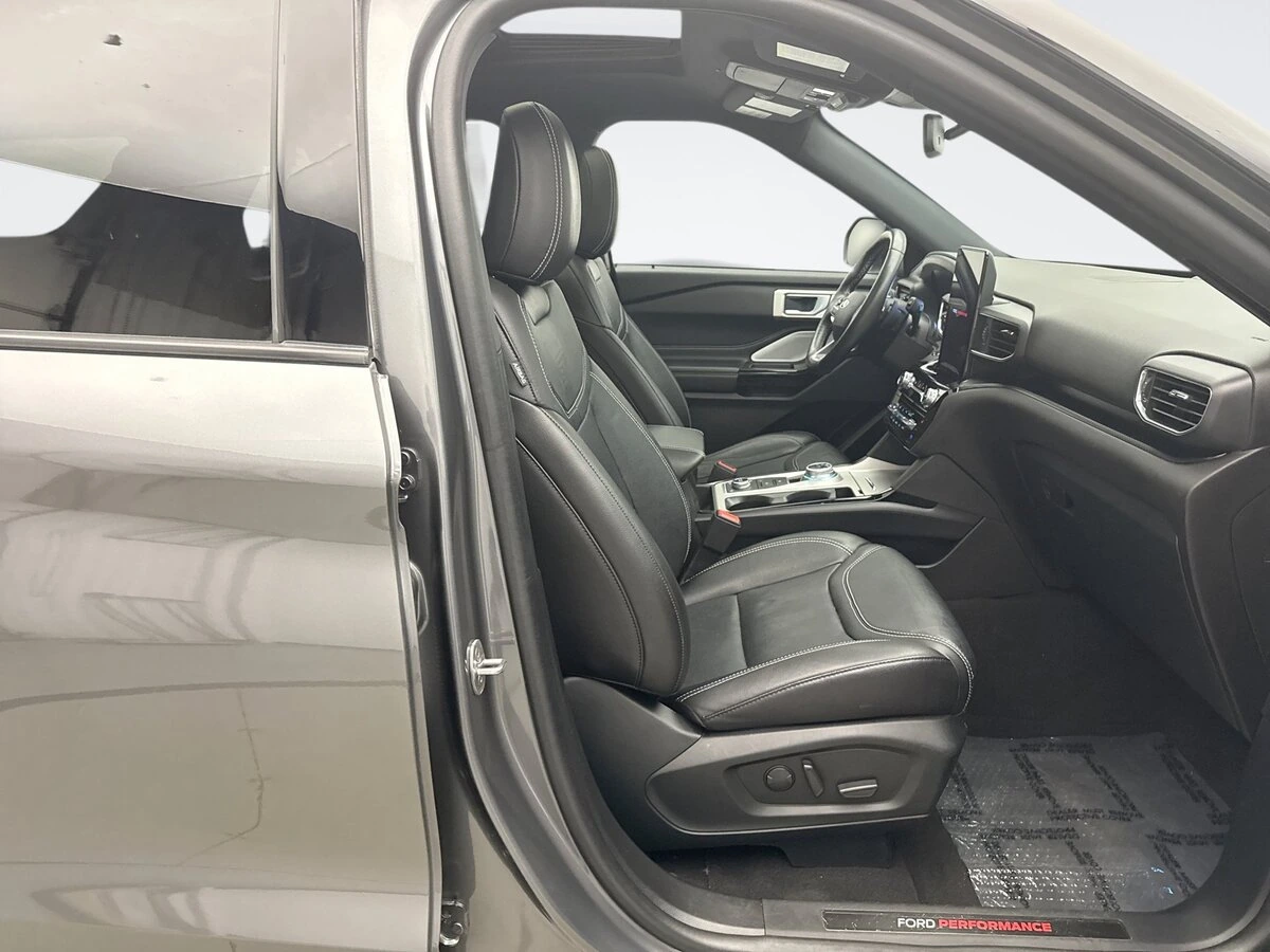 2023 Ford Explorer ST - Photo 19