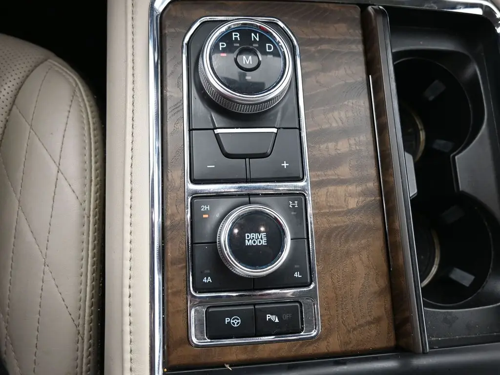 2021 Ford Expedition Platinum photo 23