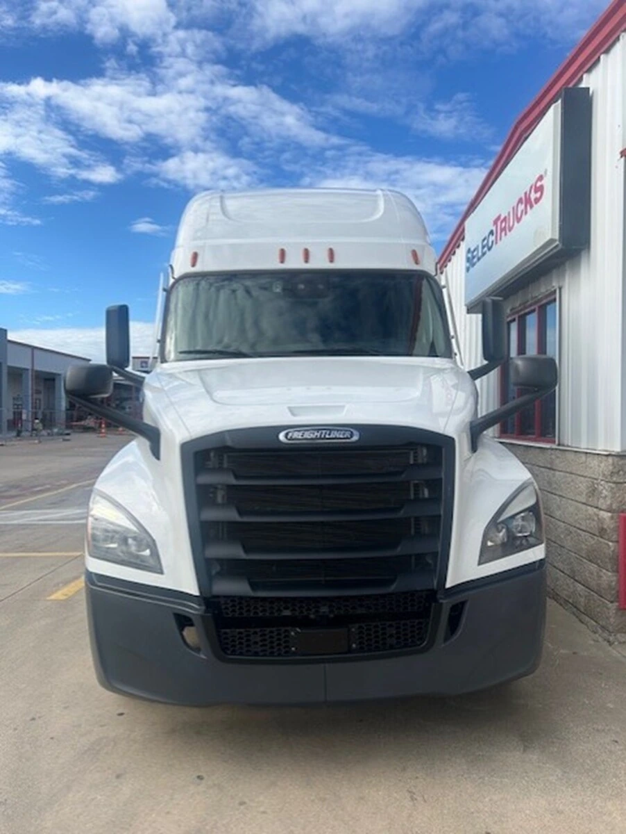 2024 Freightliner Cascadia - image 5