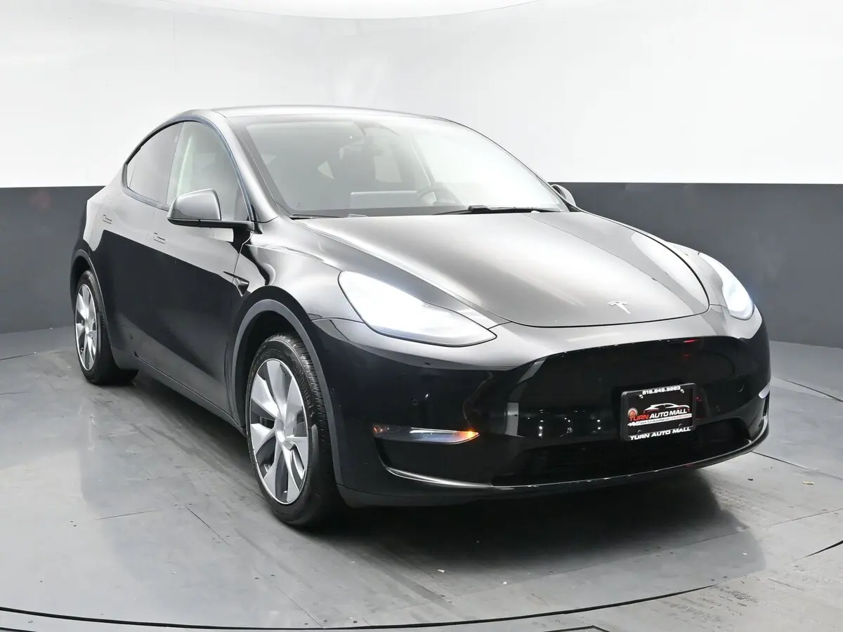 2021 Tesla Model Y Long Range photo 2