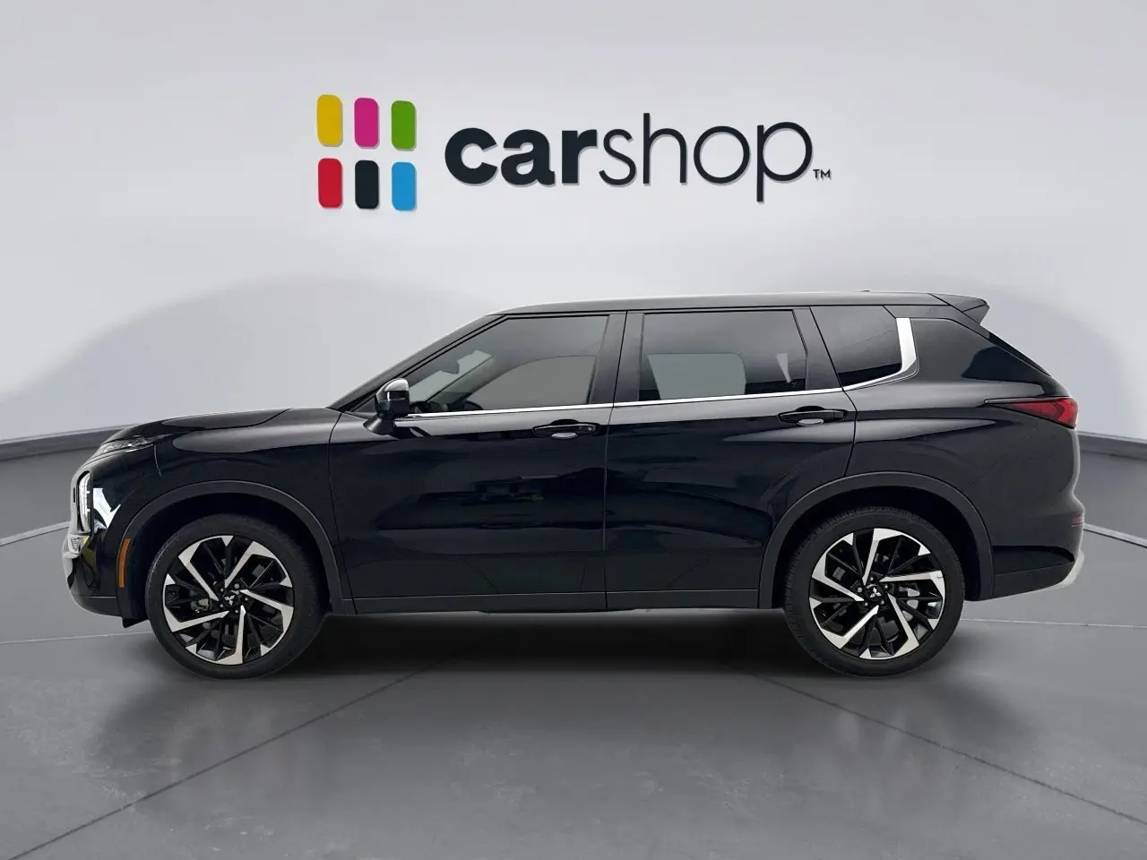 2022 Mitsubishi Outlander SE photo 2