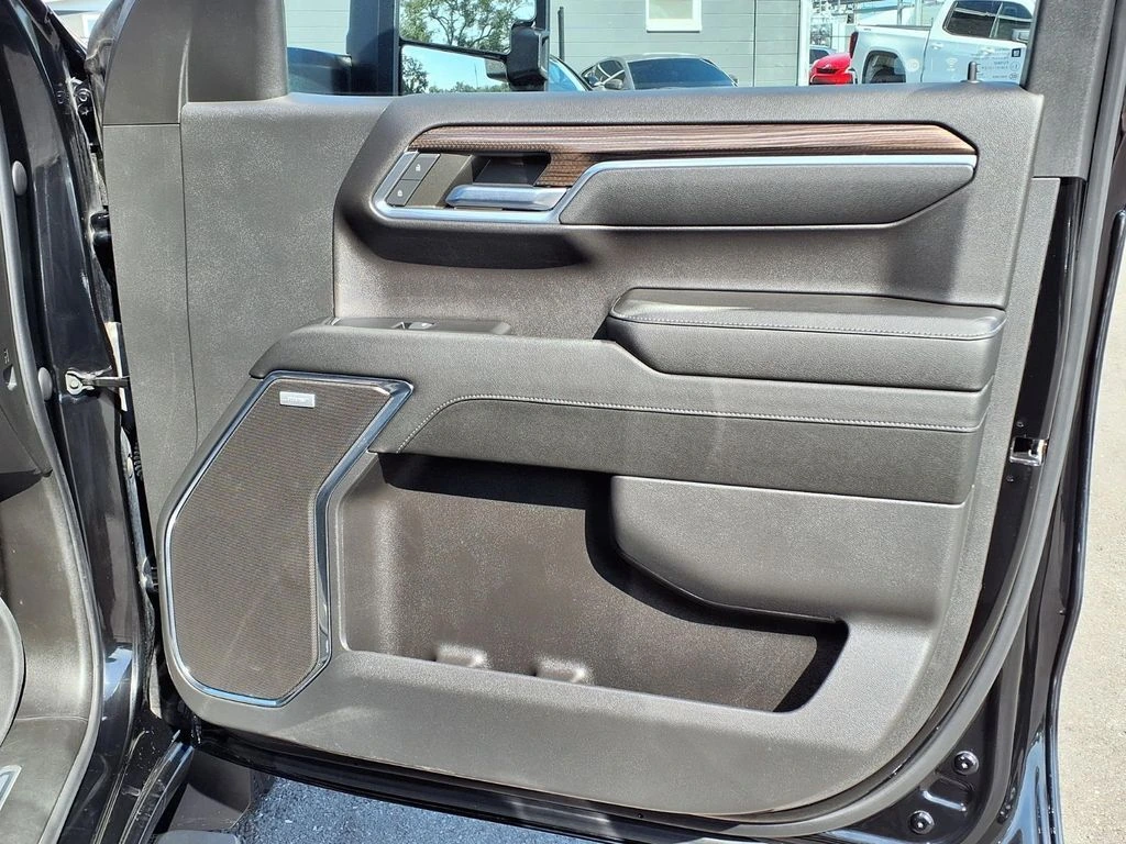 2023 Chevrolet Silverado 1500 RST - Photo 13