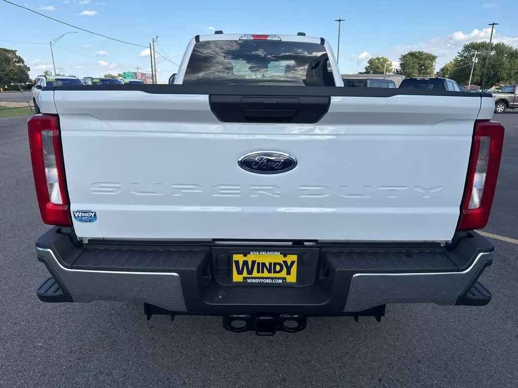 2026 Ford F-350 photo 6