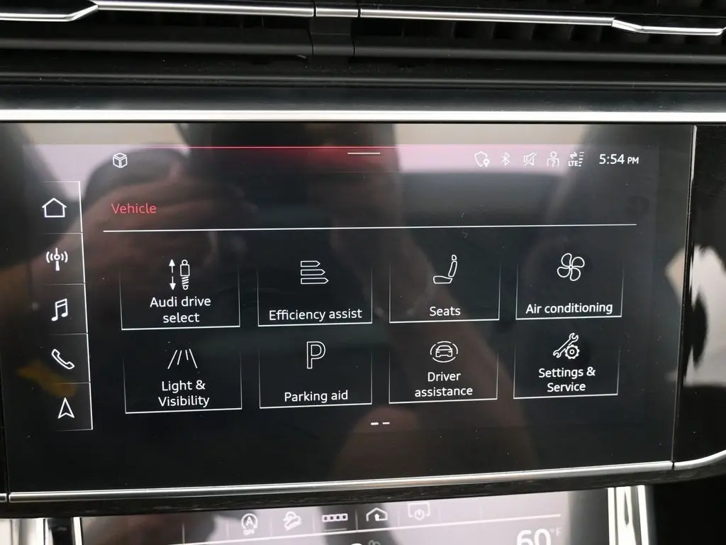 2022 Audi Q7 Premium photo 21