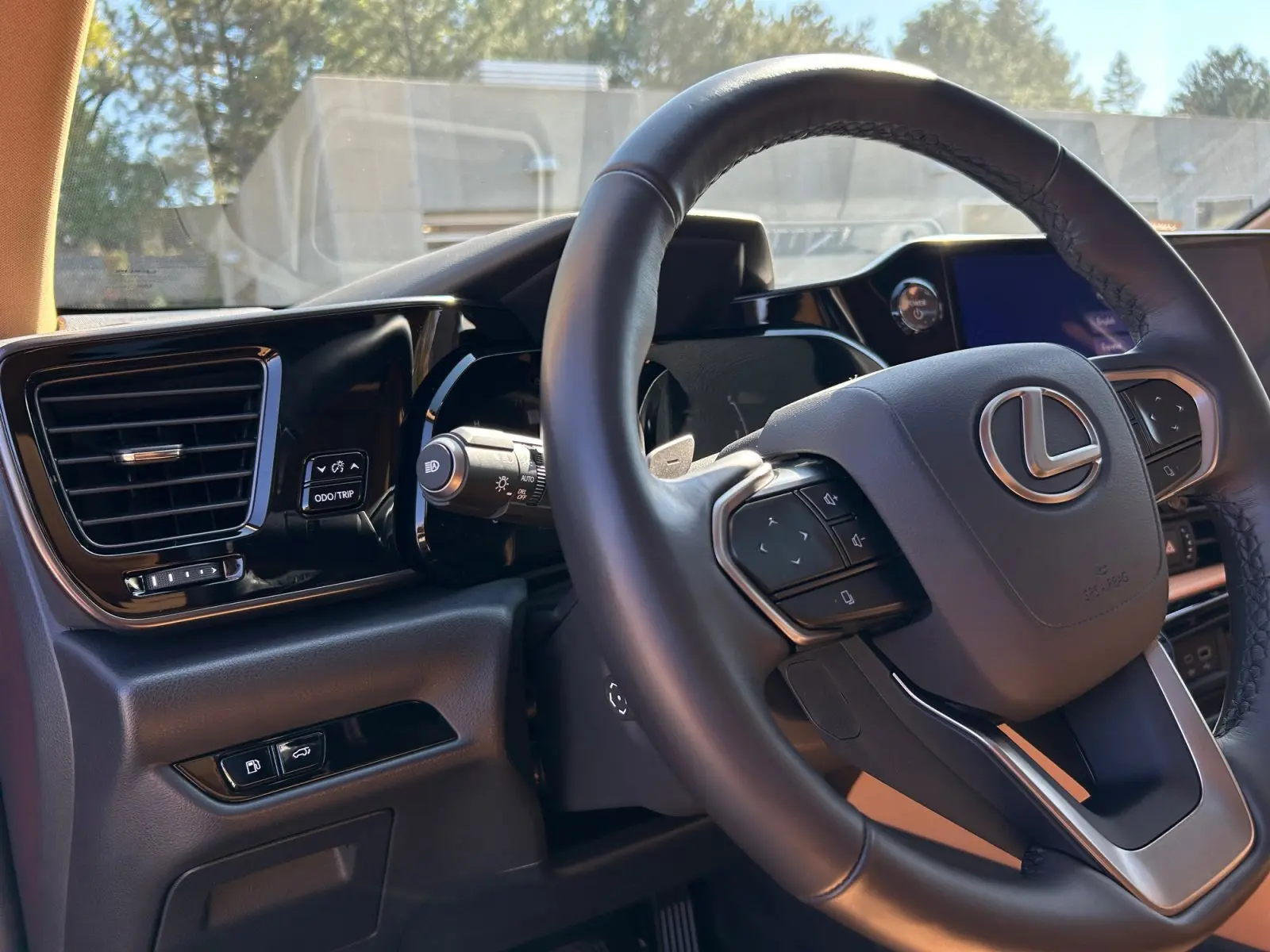 2025 Lexus NX 350h Premium AWD photo 20