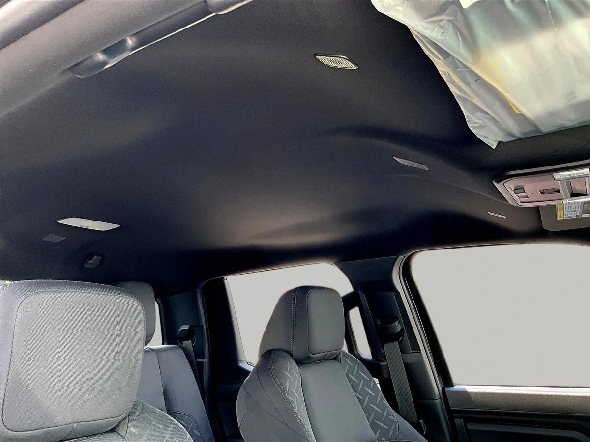 2026 Toyota Tacoma SR5 - Photo 12