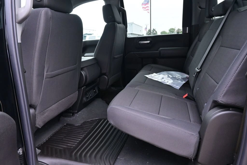 2026 Chevrolet Silverado 2500 HD Custom - Photo 14