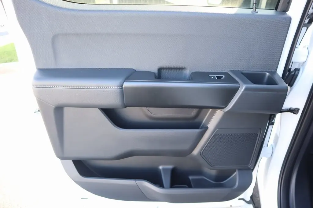 2025 Ford F-150 STX photo 7