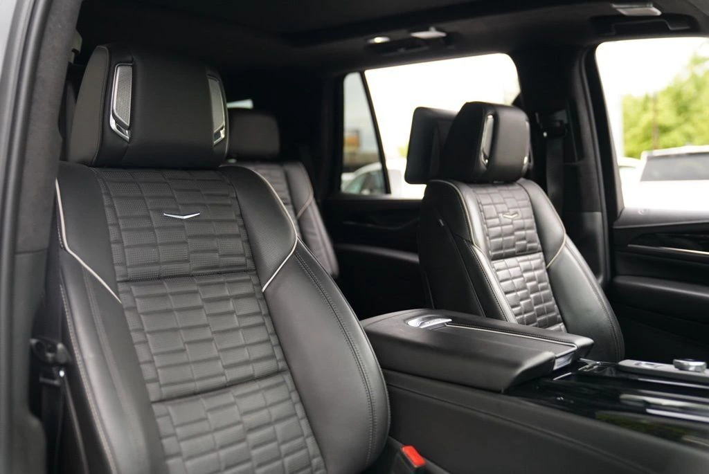 2023 Cadillac Escalade V-Series - Photo 51