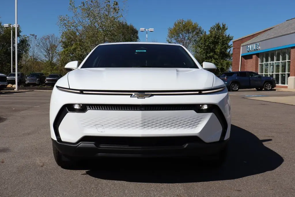 2026 Chevrolet Equinox LT photo 4