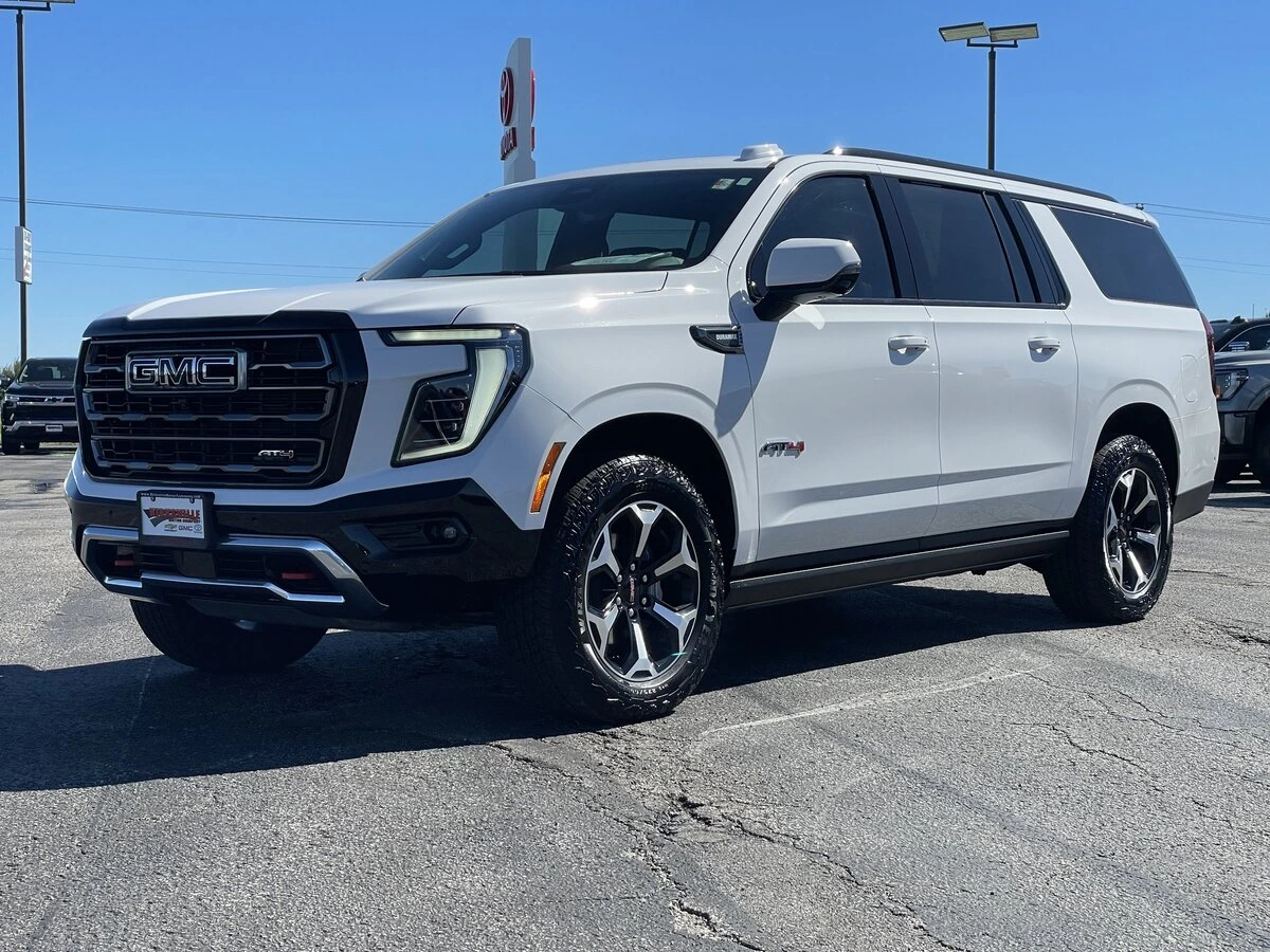 2025 GMC Yukon XL AT4 - Photo 8