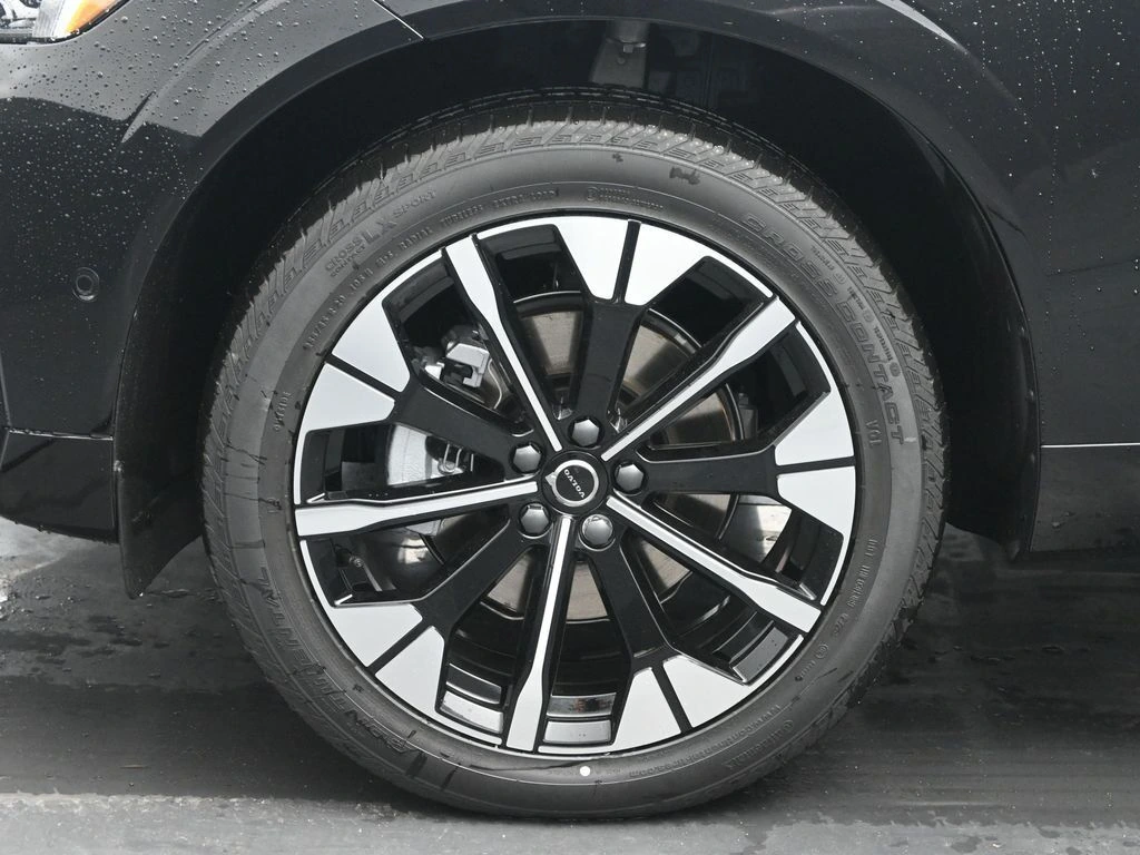 2026 Volvo XC60 Plus - Photo 29