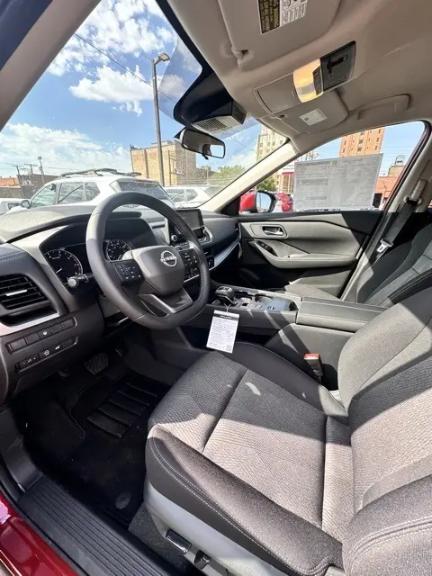 2026 Nissan Rogue SV photo 18