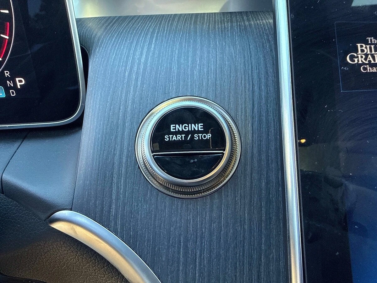 2025 Mercedes-Benz GLC Base - Photo 31