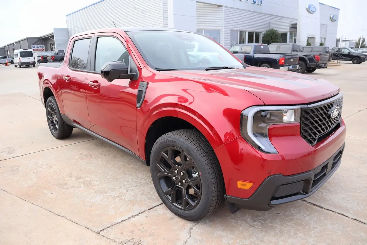 2025 Ford Maverick Lariat's photo