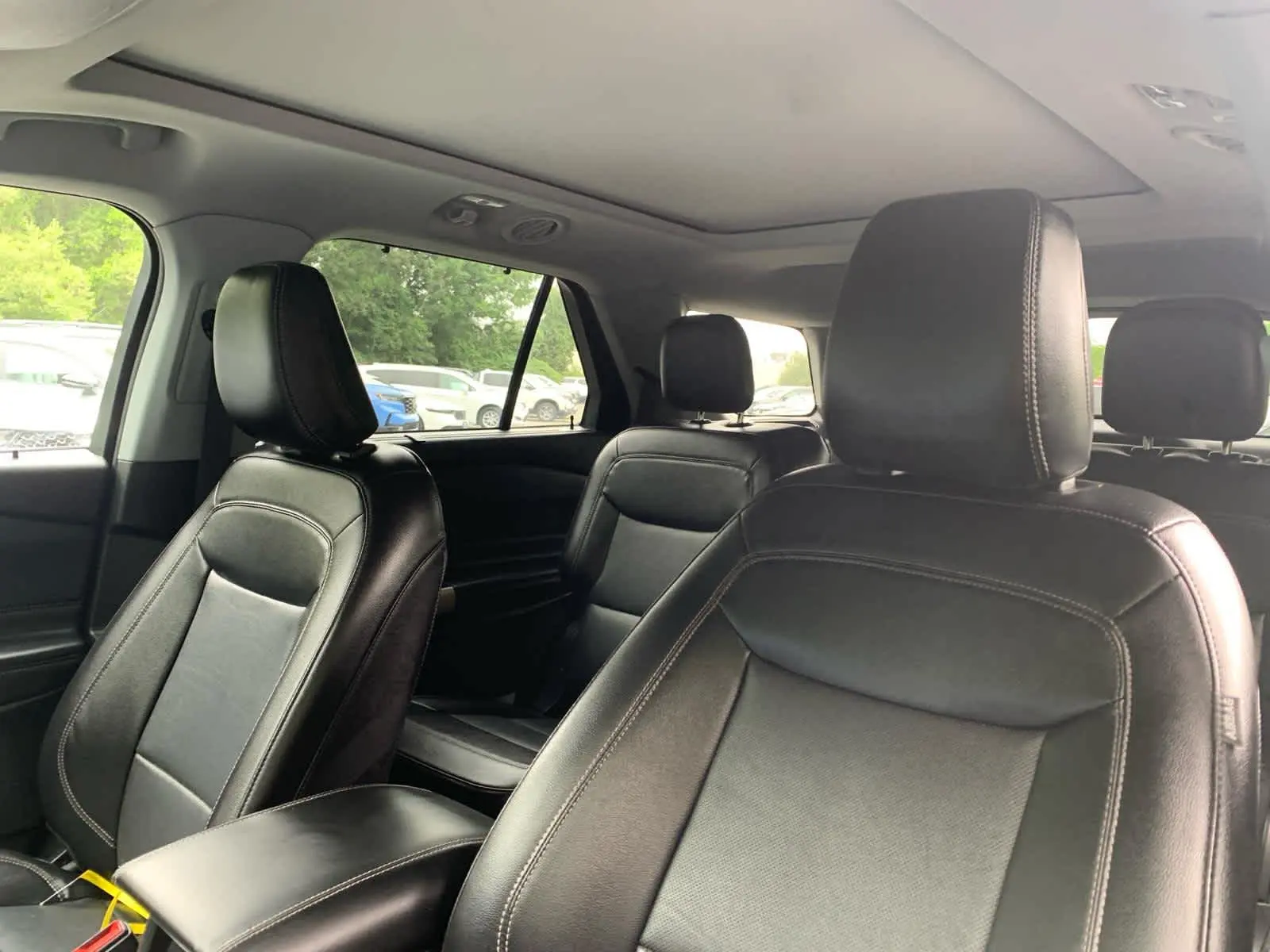 2022 Ford Explorer Limited photo 11
