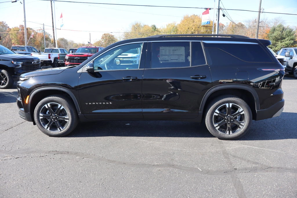 2027 Chevrolet Traverse LT - Photo 31