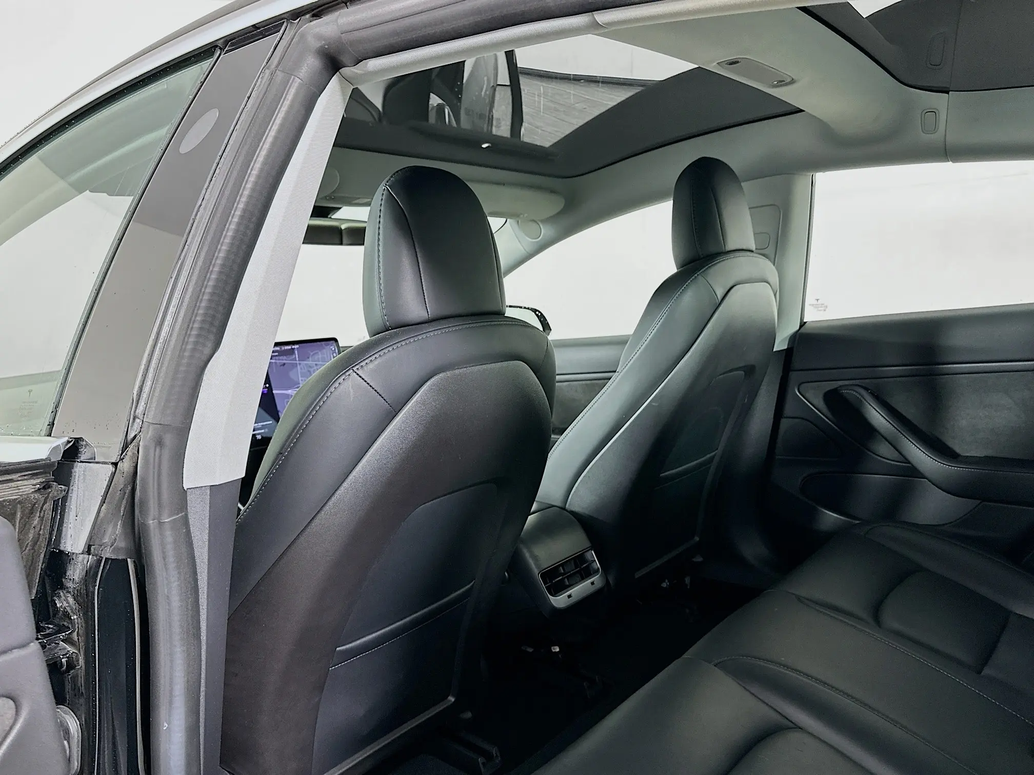 2018 Tesla Model 3 Long Range photo 11
