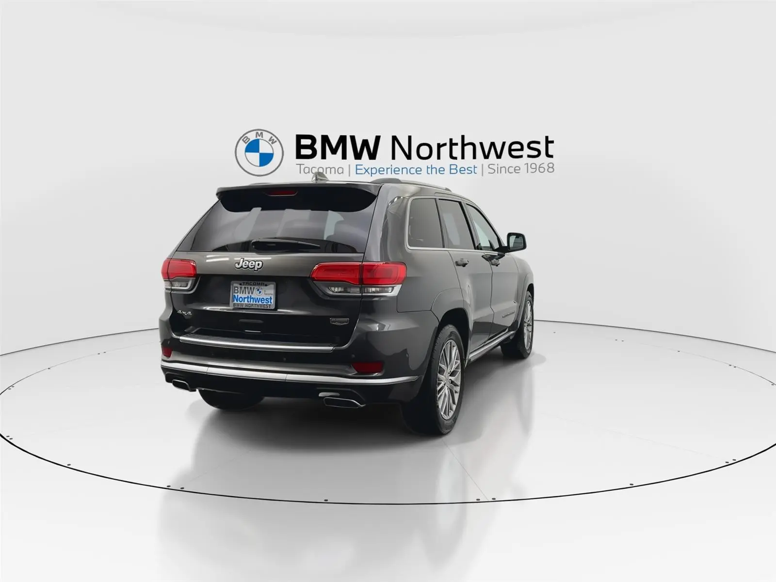 2017 Jeep Grand Cherokee Summit photo 2
