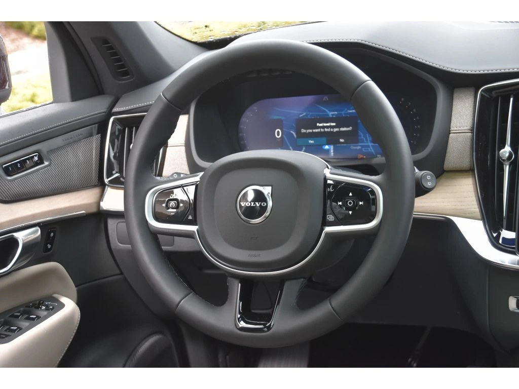 2026 Volvo - image 16
