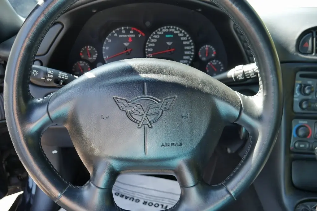 1997 Chevrolet Corvette Base photo 9