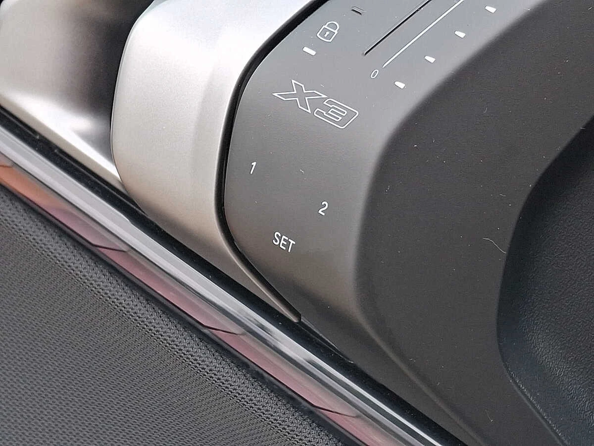 2026 BMW X3 30 - Photo 24