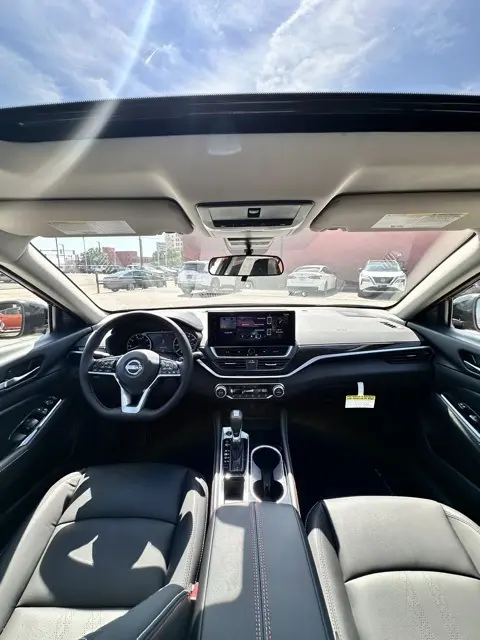 2025 Nissan Altima 2.5 SR photo 29