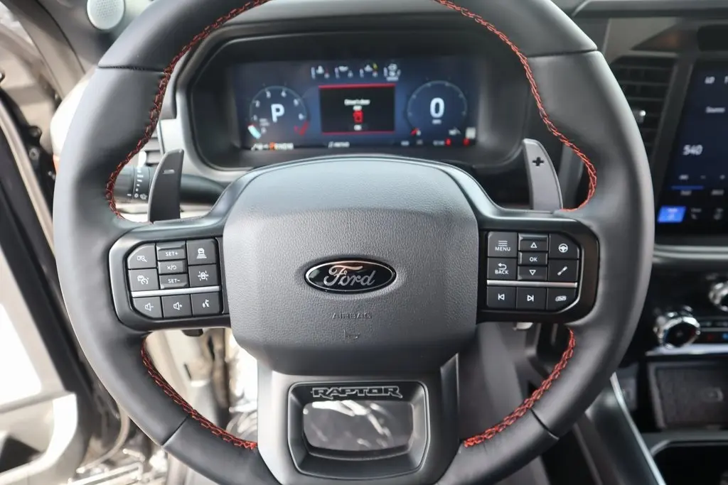 2025 Ford F-150 Raptor photo 3