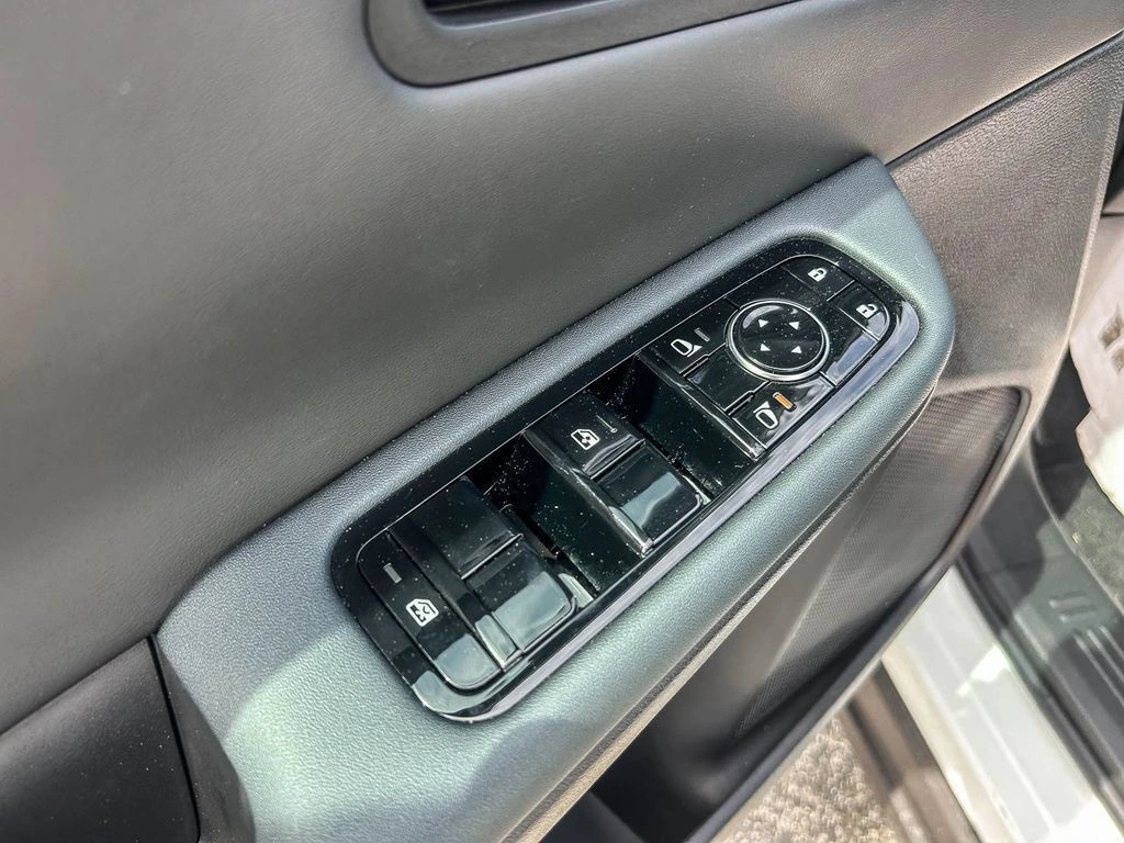 2026 Nissan LEAF Platinum+ - Photo 28