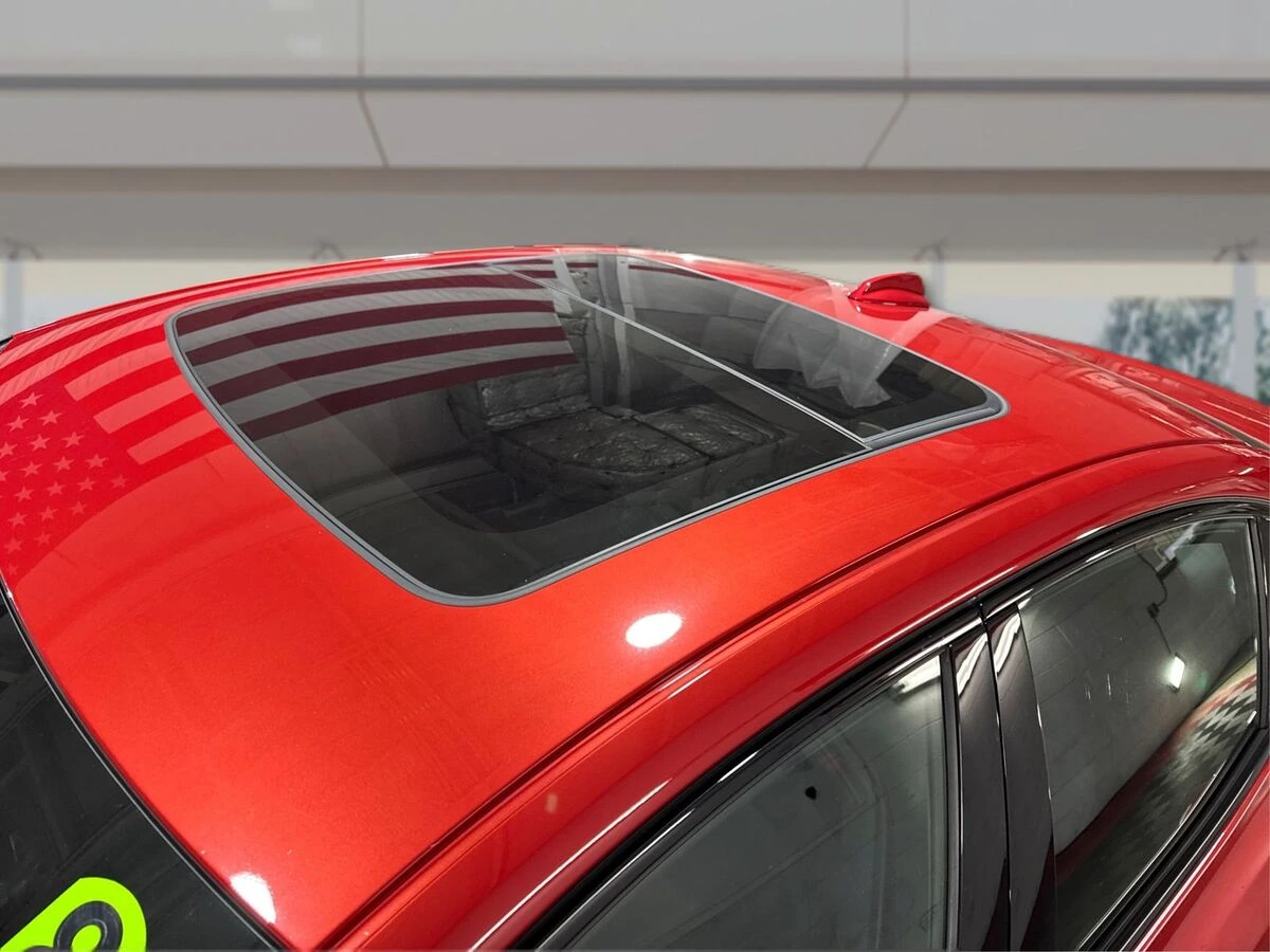 2022 Volvo - image 11