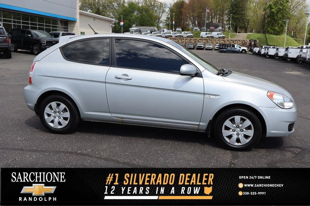 2010 Hyundai Accent GS 3-Door 4-Speed Automatic's photo