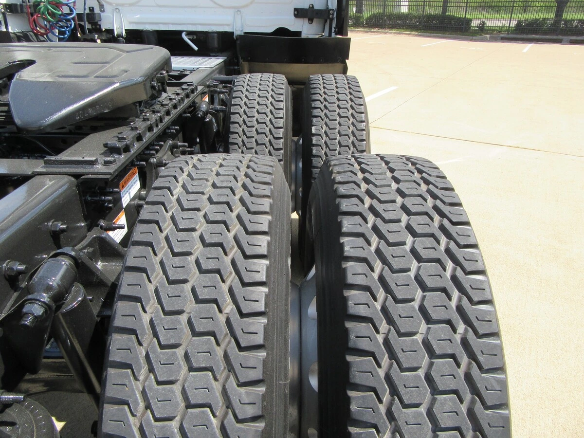 2024 Freightliner Cascadia - image 16