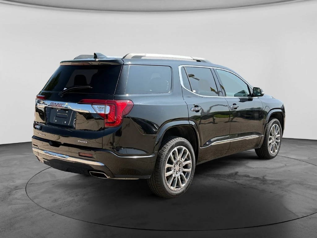 2023 GMC Acadia Denali - Photo 9