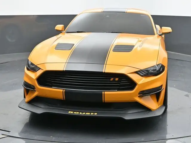 2019 Ford Mustang GT Premium photo 3