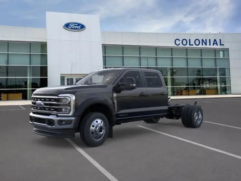 2026 Ford F-550 Super Duty Chassis Cab Lariat's photo
