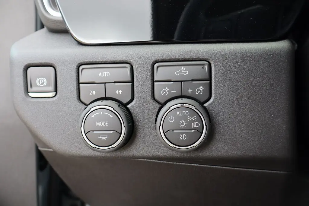 2026 Chevrolet Silverado 1500 RST photo 13