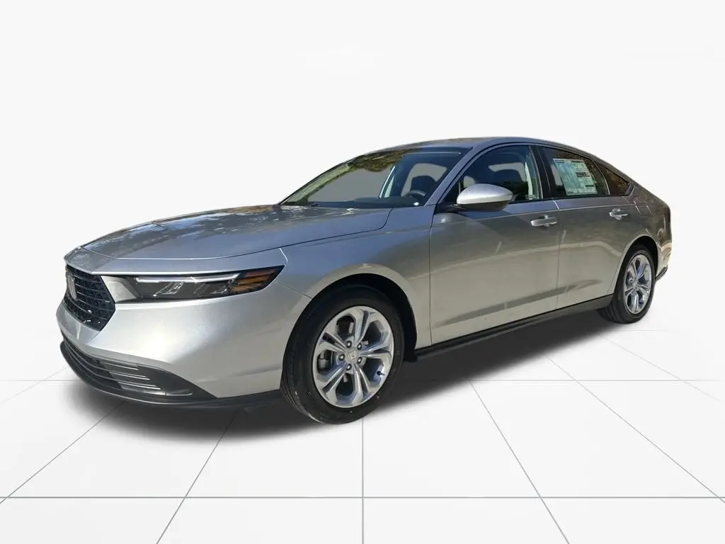 2025 Honda Accord LX photo 3