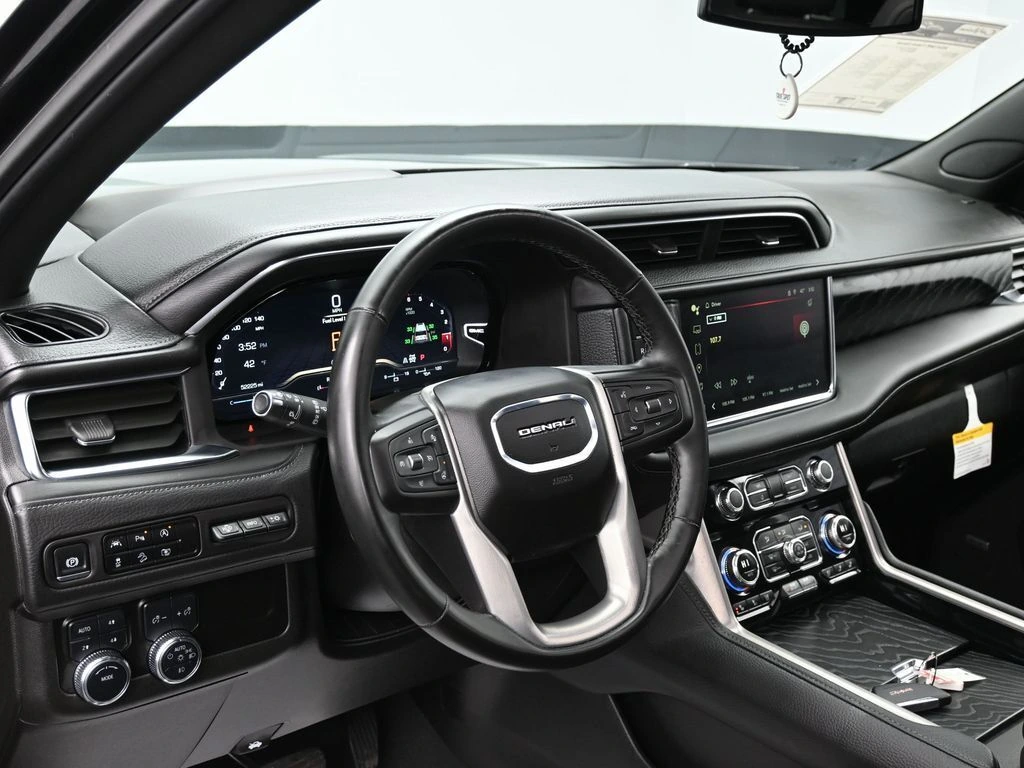 2024 GMC Yukon Denali - Photo 10
