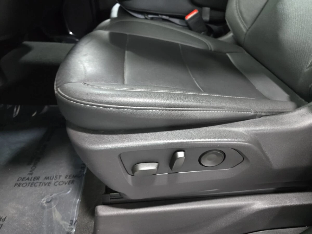 2024 GMC Sierra 1500 SLT - Photo 28
