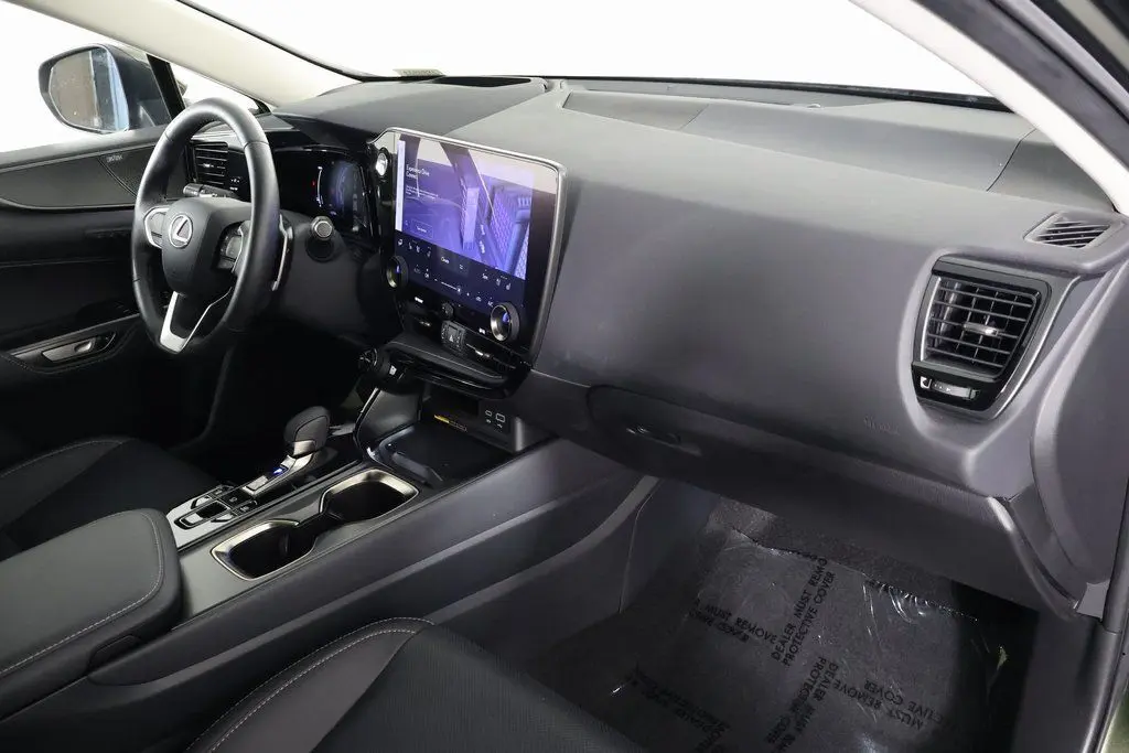2025 Lexus NX 450h+ Luxury photo 9