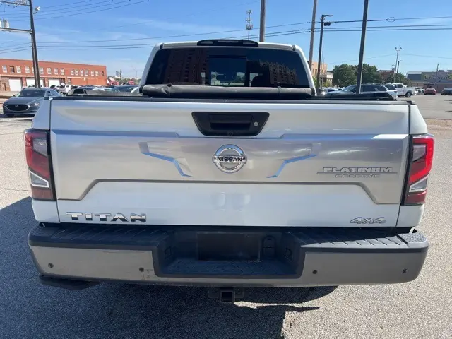 2021 Nissan Titan Platinum Reserve photo 4